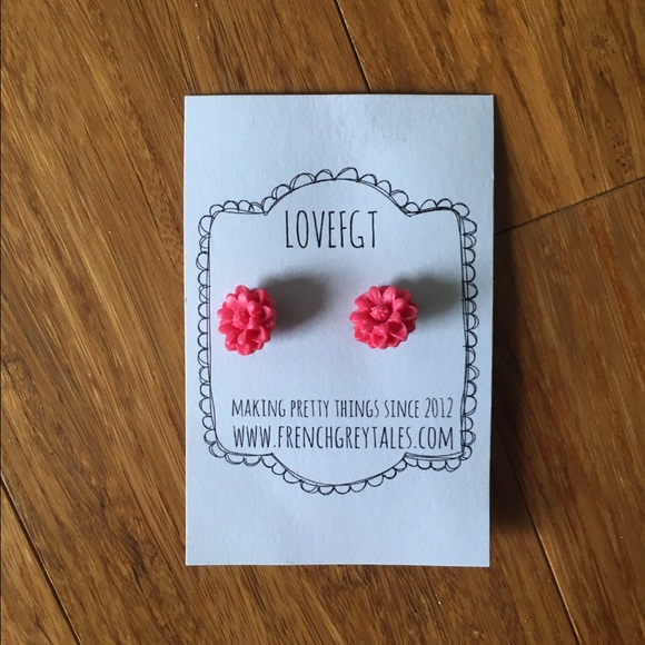 NWT pink flower earrings - Picture 1 of 3