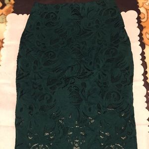 Green midi skirt from H&M. Never worn. No tags.