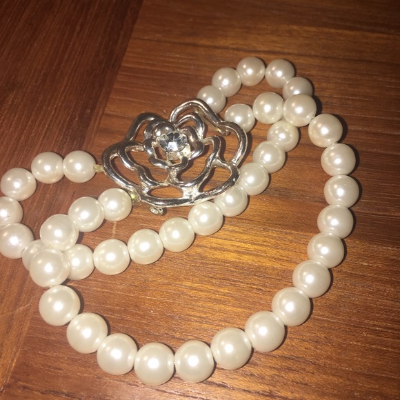 Pearl bracelet