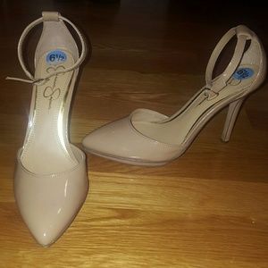 Jessica Simpson Patent Pumps