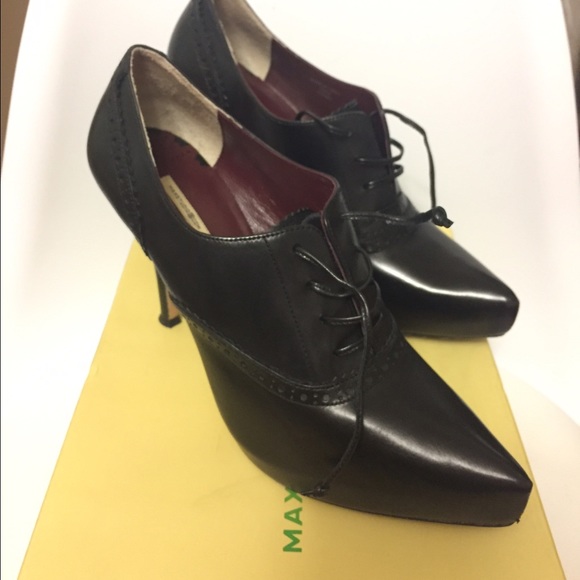 Max studio leather shoes size 6.5 M.