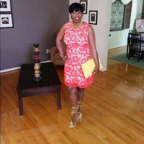 Meet your Posher, Cynthia - Picture 1 of 1