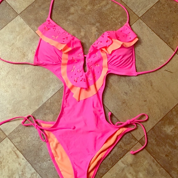 🌴🌞 super cute oink and orange swimsuit! - Picture 1 of 4