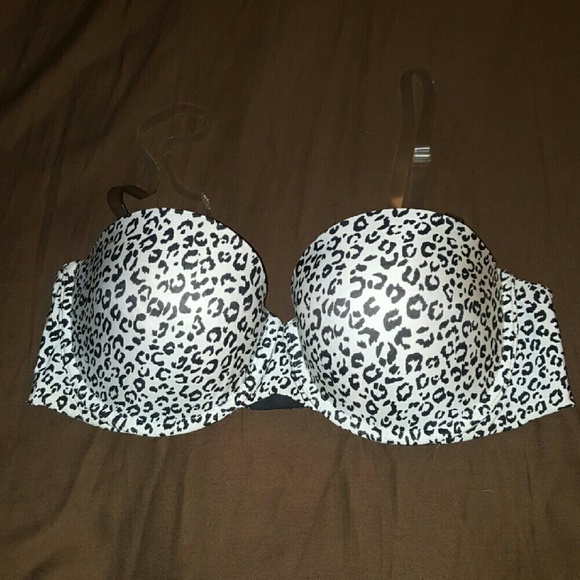Like new Victoria's Secret Leopard Bra