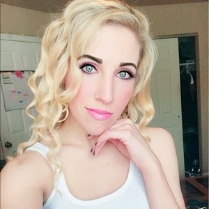 Meet your Posher, Kayleen