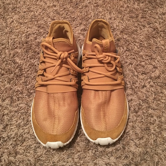 Men's Adidas Original Tubular Radial - Picture 2 of 3