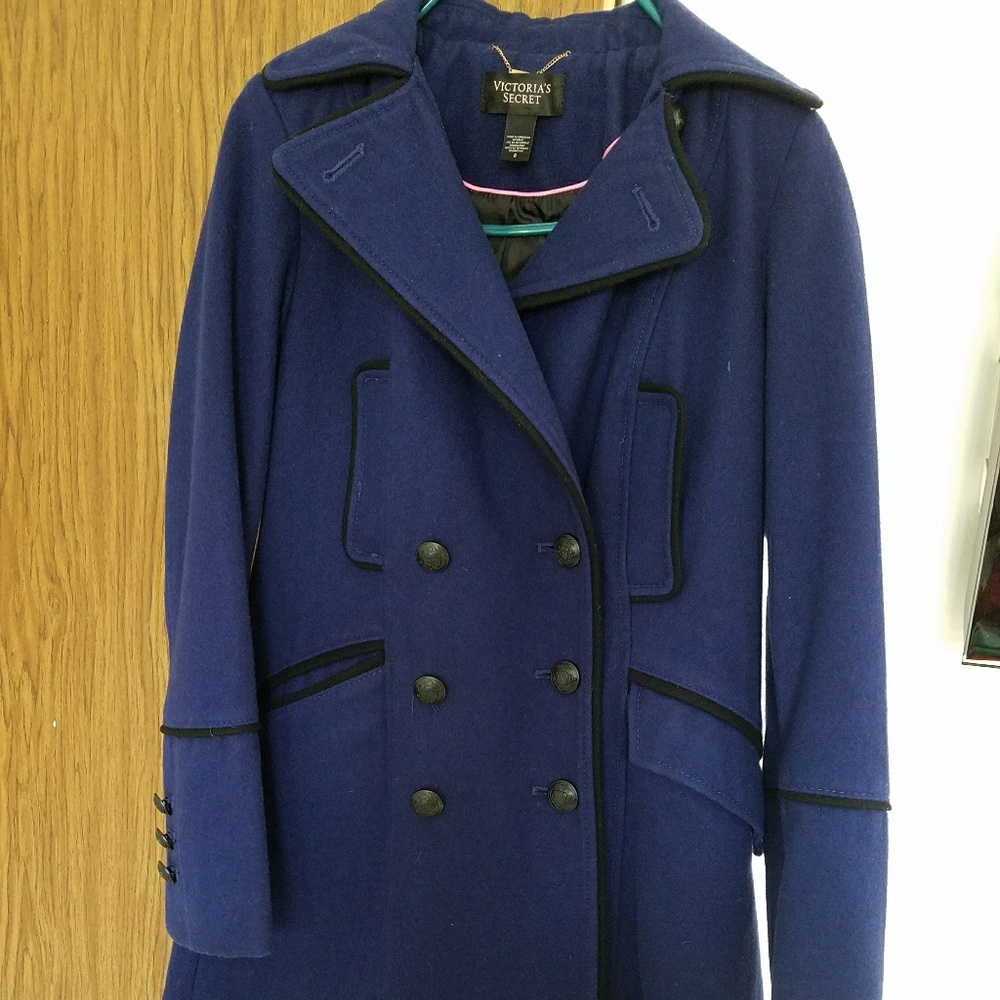 Coat - Picture 4 of 4
