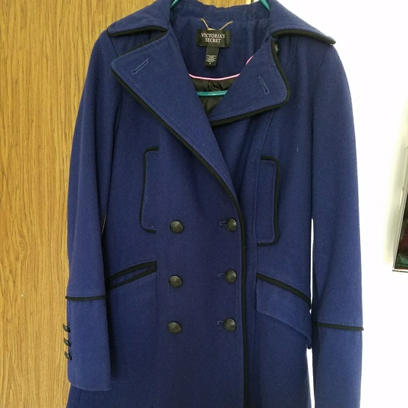 Coat - Picture 4 of 4