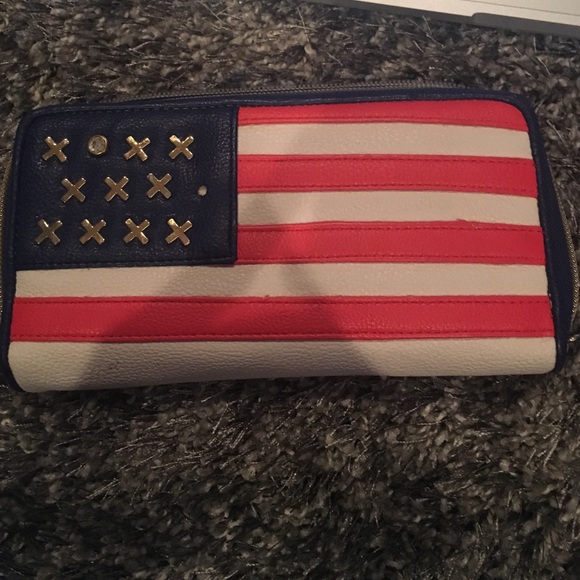 Betsey Johnson American flag wallet