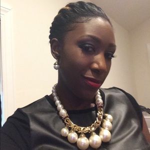 Meet your Posher, Dana
