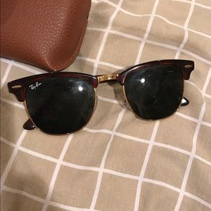 Ray Ban Clubmaster Tortoise color