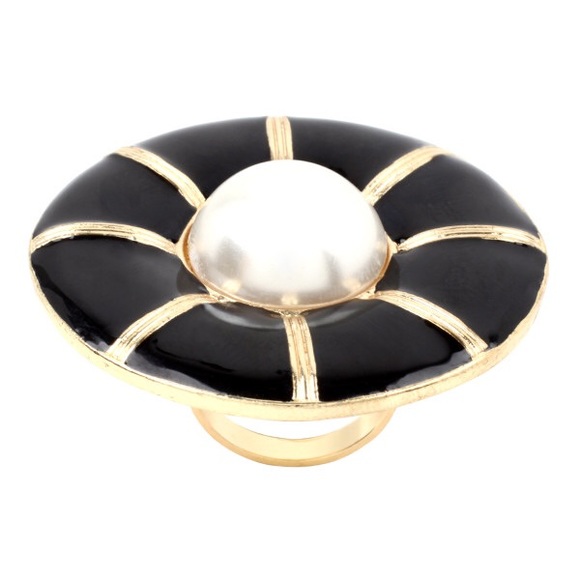 [SOLD] Vintage Style Enamelled Ring w Domed Pearl Centre