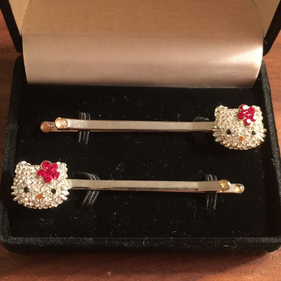 Hello Kitty rhinestone hair pins