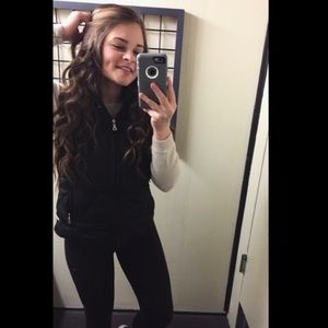 Meet your Posher, Chloe