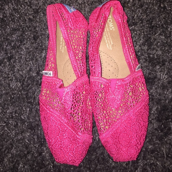 Lace TOMS