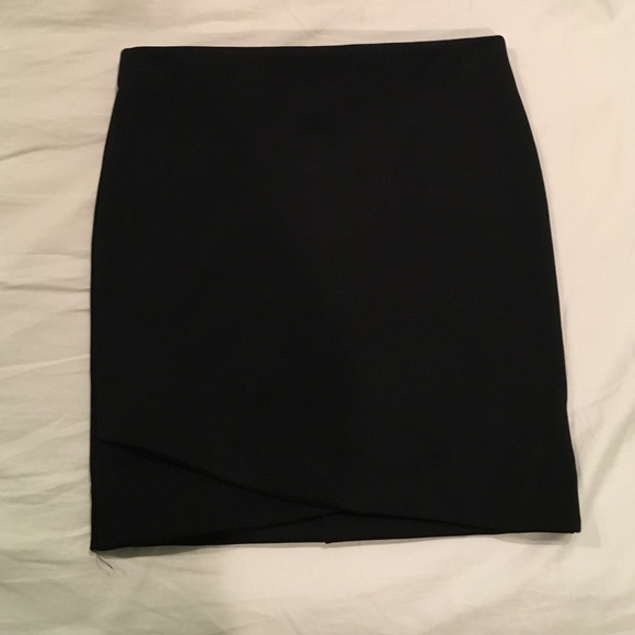 H&M black mini skirt