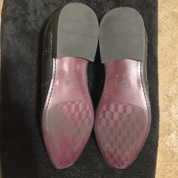 2 wing tip dress shoes