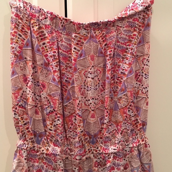 Strapless pink romper with design - Picture 2 of 3