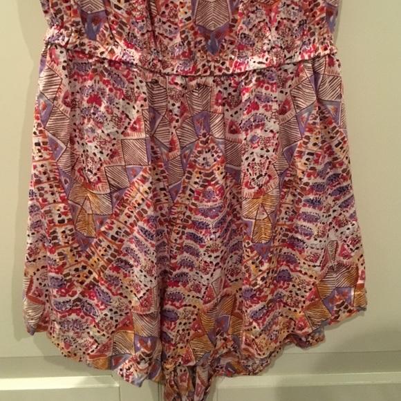 Strapless pink romper with design - Picture 3 of 3