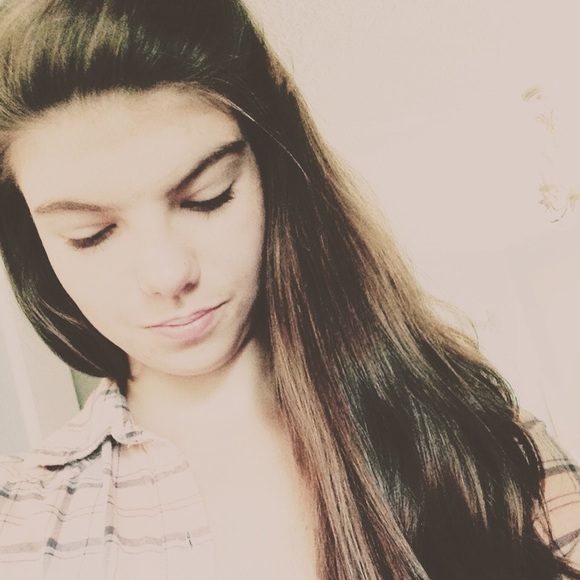 Meet your Posher, Fara - Picture 1 of 1