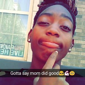 Meet your Posher, Dee