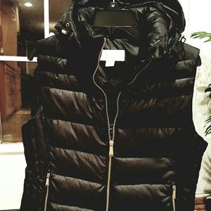 Michael Kors Hooded Puffer Vest