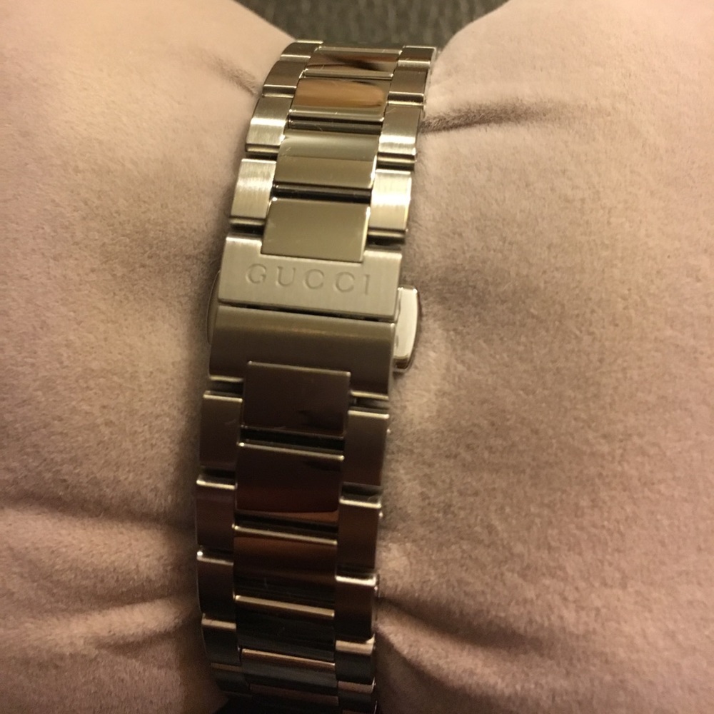 Gucci Lady Watch - Picture 2 of 2