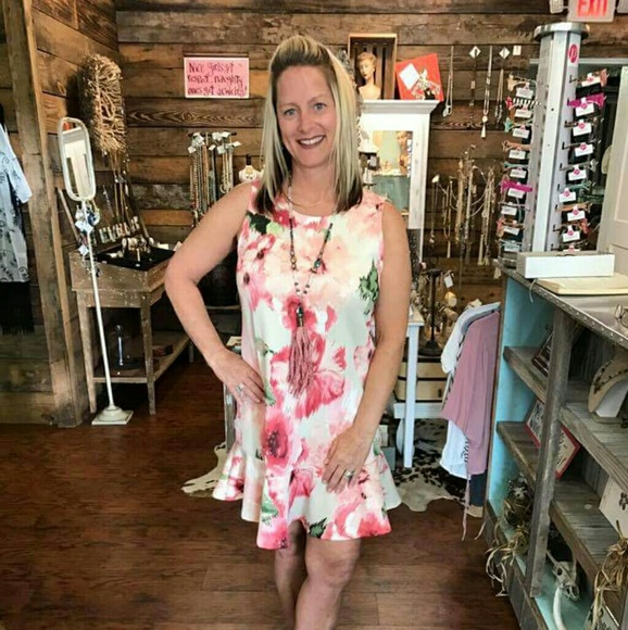 Meet your Posher, Laurie - Picture 4 of 4