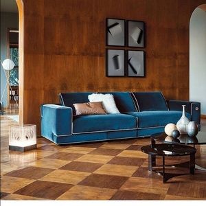 Meet your Posher, Keeley