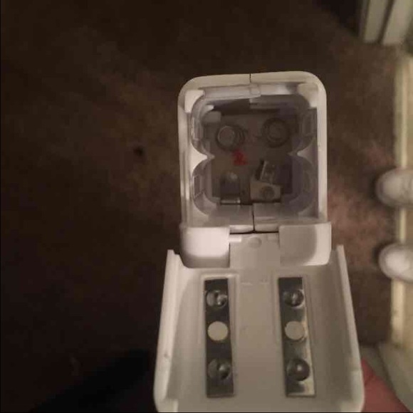 Handheld Mechanical Sewing Machine - Picture 3 of 3