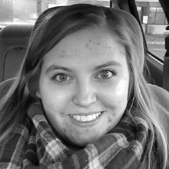 Meet your Posher, Anna - Picture 1 of 1