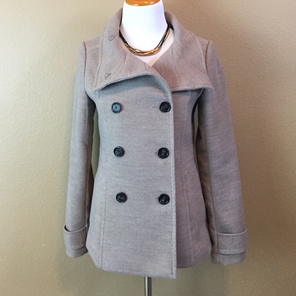 H&M Jackets & Blazers - H&M Pea Coat Like New small tan double breast