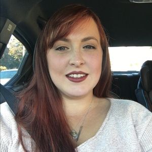 Meet your Posher, Kira