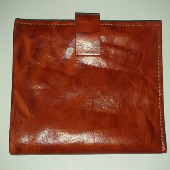 LEATHER BUXTON WALLET WITH COIN - Picture 1 of 4