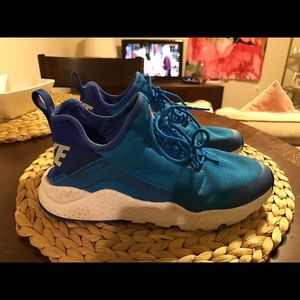 NIKE AIR HUARACHE RUN ULTRA - WOMEN'S