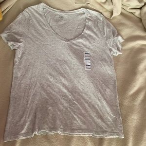 Old Navy Relaxed Fit Vneck