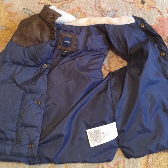 Gap down filled boys size 5