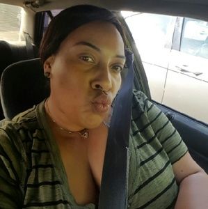 Meet your Posher, Naomi