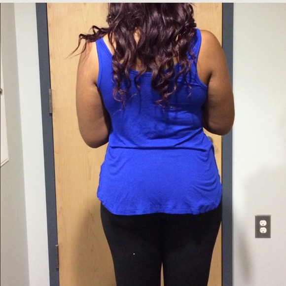 Royal Blue Flowy top w/pocket  NWOT Sz L - Picture 2 of 5