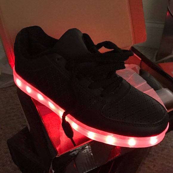 Men's size light up sneakers