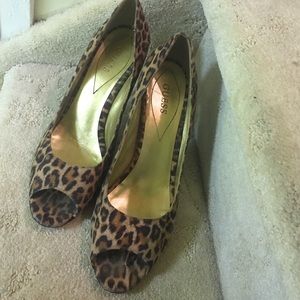 Guess Animal Prints Pumps or heels