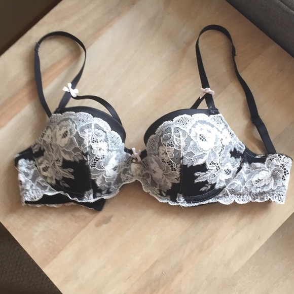 Victoria's Secret 32D black with lace Demi Bra
