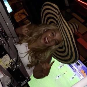 Meet your Posher, Juliana