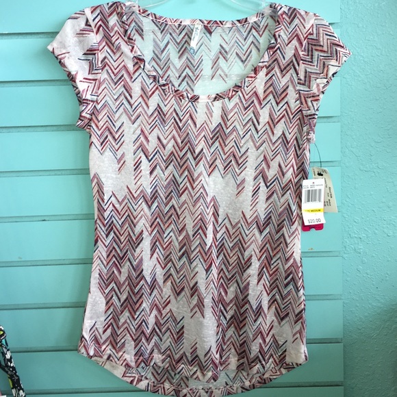 Pattern tshirt - Picture 1 of 4