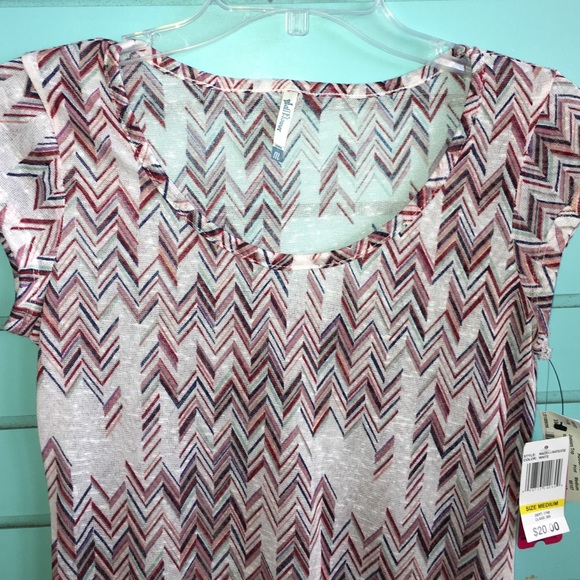Pattern tshirt - Picture 2 of 4