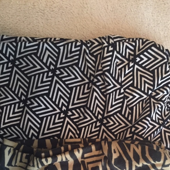 LuLaRoe TC black and white leggings