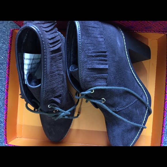 Tory Burch boot - Picture 1 of 4