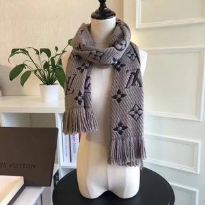 LV LOGOMANIA SCARF Verone
