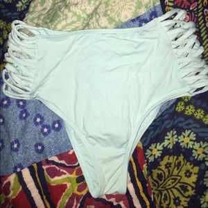 L Space swimsuit bottoms