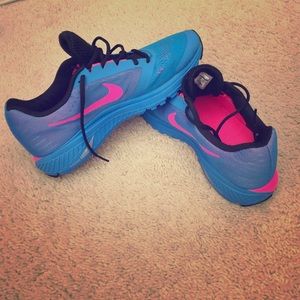 Brand new Women's Nike Zoom!